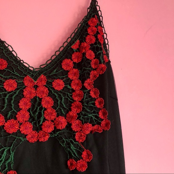 Red Rose Floral Appliqué Midi Dress - Picture 2 of 10